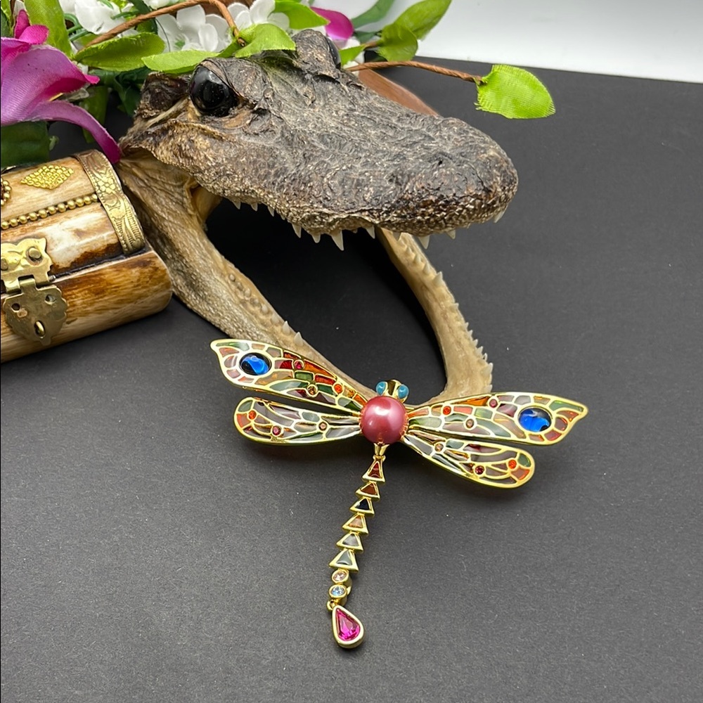 Joan Rivers dragonfly brooch 🔥